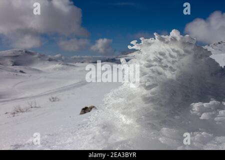 Das Skigebiet Jahorina liegt in der Nähe der bosnischen Hauptstadt Sarajevo. Das Wintersportgebiet liegt zwischen den Höhen von 1.300 und 1.916 m. Stockfoto