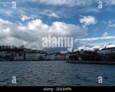 Vor einem Wintersturm am Traunsee Stockfoto