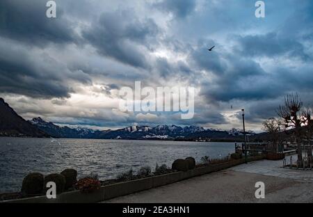 Vor einem Wintersturm am Traunsee Stockfoto