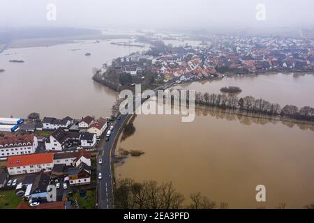 Überflutetes kleines Dorf in Deutschland Stockfoto