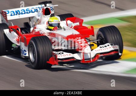 Der deutsche Formel-1-Pilot Ralf Schumacher (Toyota) im Einsatz während der Formel-1-Strecke in Imola, Italien, am 23. April 2005. Foto von Thierry Gromik/CAMELEON/ABACA. Stockfoto