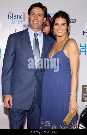 Angie Harmon und Jason Sehorn nehmen am 1. Mai 2005 an den Annual Young Hollywood Awards 7th im Henry Fonda Theater in Los Angeles, CA, USA, Teil. Foto von Lionel Hahn/ABACA. Stockfoto