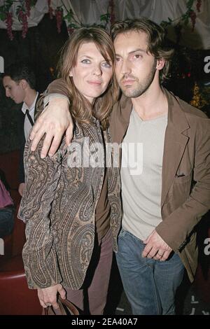 Der französische Schauspieler und Darsteller Frederic Diefenthal und seine Frau Gwendoline Hamon posieren auf der After Party zur Premiere von Laurent Dussaux's Film 'Avant qu'il ne soit trop tard' in 'L'Etoile' in Paris, Frankreich am 3. Mai 2005. Foto von Benoit Pinguet/ABACA. Stockfoto