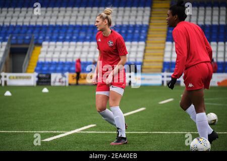 Coventry, Großbritannien. Februar 2021, 07th. Lewes Warm-up vor dem FA Women's Championship Match zwischen Coventry United und Lewes in der Butts Park Arena in Coventry, England. Kredit: SPP Sport Presse Foto. /Alamy Live Nachrichten Stockfoto