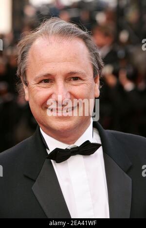 Der französische Regisseur und Schauspieler Patrick Braoude kommt zur Vorführung des Films 'Match Point' von Woody Allen, der am 58th 12. Mai 2005 bei den Internationalen Filmfestspielen von Cannes in Cannes, Südfrankreich, außer Konkurrenz gestellt wurde. Foto von Hahn-Klein-Nebinger/ABACA Stockfoto