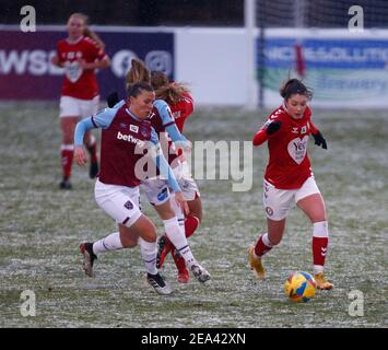 Dagenham, Großbritannien. Februar 2021, 07th. DAGENHAM, ENGLAND - FEBRUAR 07: Carla Humphrey von Bristol City Women während des Barclays FA Women's Super League Spiels zwischen West Ham United Women und Bristol City im Chigwell Construction Stadium am 07th. Februar 2021 in Dagenham, England Credit: Action Foto Sport/Alamy Live News Stockfoto