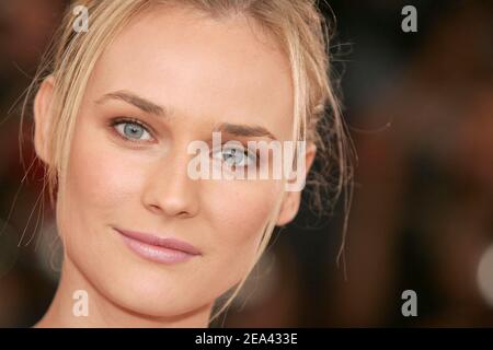 Die in Deutschland geborene Schauspielerin Diane Kruger posiert während einer Fotoserie für den französischen Regisseur Christian Carion Film 'Joyeux Noel', die am 16. Mai 2005 bei den Filmfestspielen von Cannes 58th in Cannes, Südfrankreich, außer Konkurrenz gezeigt wird. Foto von Hahn-Nebinger-Klein/ABACA. Stockfoto