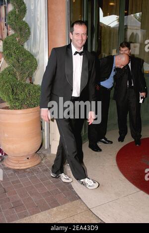 Der französische Schauspieler Christian Vadim verlässt das Majestic Hotel während der Internationalen Filmfestspiele von Cannes 58th am 16. Mai 2005 in Cannes, Frankreich. Foto von Benoit Pinguet/ABACA. Stockfoto