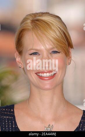 US-Schauspielerin und Cast-Mitglied January Jones posiert bei einer Fotoschau für Tommy Lee Jones Film "die drei Begräbnisse von Melquiades Estrada" im Wettbewerb bei den Internationalen Filmfestspielen von Cannes 58th, in Cannes, Südfrankreich, am 20. Mai 2005. Foto von Hahn-Nebinger-Klein/ABACA Stockfoto