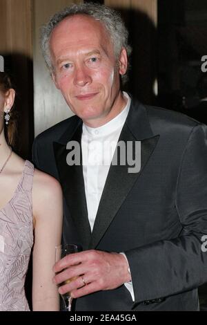 Der belgische Regisseur Jean-Pierre Dardenne besucht ein Abendessen im Carlton Hotel während der Internationalen Filmfestspiele von Cannes 58th, in Cannes, Frankreich am 18. Mai 2005.Foto von Benoit Pinguet/ABACA. Stockfoto