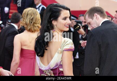 Penelope Cruz nimmt am 21. Mai 2005 an der Abschlussfeier der Internationalen Filmfestspiele von Cannes 58th in Cannes, Frankreich, Teil. Foto von Hahn-Nebinger-Klein/ABACA. Stockfoto