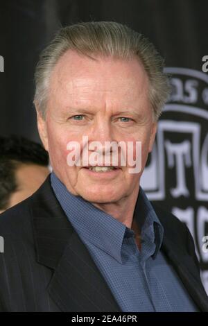 Jon Voight nimmt an der Weltpremiere von Lords of Dogtown Teil, die am 24. Mai 2005 im Mann's Chinese Theatre in Hollywood, Kalifornien, stattfand. Foto von Amanda Parks/ABACA Stockfoto