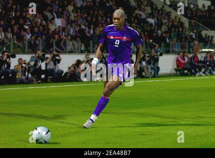 Der französische Djibril Cisse bei einem Freundschaftsspiel gegen Ungarn im Stadion Saint Symphorien in Metz, Ostfrankreich, am 31. Mai 2005. Frankreich gewann 2-1. Foto von Nicolas Gouhier/Cameleon/ABACA. Stockfoto