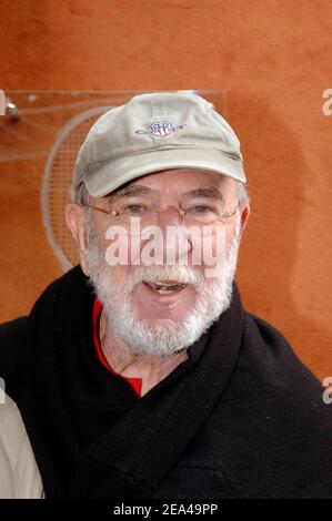 Der französische Schauspieler Jean-Pierre Marielle im Roland Garros 'VIP Village' während der French Tennis Open 2005 im Roland Garros in Paris, Frankreich am 04. Juni 2005. Foto von Gorassini-Zabulon/ABACA. Stockfoto