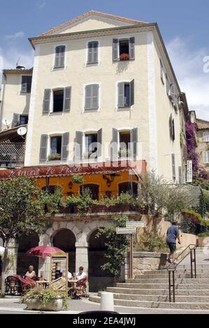 Illustration von Fayence, Frankreich am 10. Juli 2005, wo Angelina Jolie und Brad Pitt ein Haus kaufen sollen. Foto von ABACAPRESS.COM. Stockfoto