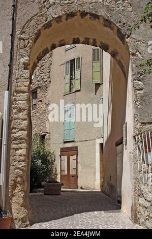 Illustration von Fayence, Frankreich am 10. Juli 2005, wo Angelina Jolie und Brad Pitt ein Haus kaufen sollen. Foto von ABACAPRESS.COM. Stockfoto