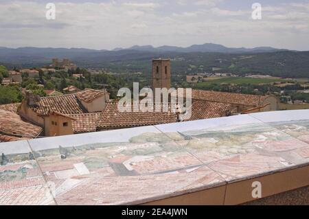 Illustration von Fayence, Frankreich am 10. Juli 2005, wo Angelina Jolie und Brad Pitt ein Haus kaufen sollen. Foto von ABACAPRESS.COM. Stockfoto