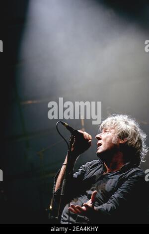 Der belgische Sänger Arno tritt am 16. Juli 2005 beim Musikfestival "Francofolies" in La Rochelle bei Bordeaux, Frankreich, auf. Foto von Patrick Bernard/ABACAPRESS.COM. Stockfoto