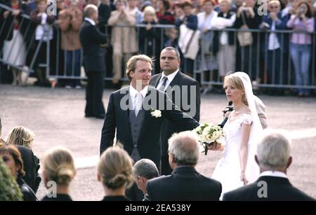 Hochzeit von Delphine Arnault und Alessandro Gancia in Bazas, Südwestfrankreich am 17. September 2005. Ihr Vater Bernard Arnault, C.E.O von LVMH Empire, und seine Frau Helene Mercier Arnault besuchen die Hochzeit. Foto von ABACAPRESS.COM. Stockfoto