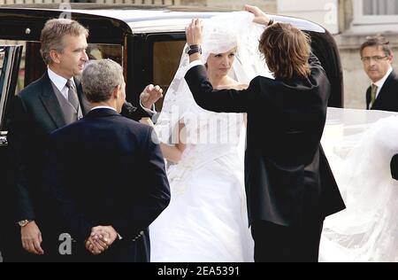 Hochzeit von Delphine Arnault und Alessandro Gancia in Bazas, Südwestfrankreich am 17. September 2005. Ihr Vater Bernard Arnault, C.E.O von LVMH Empire, und seine Frau Helene Mercier Arnault besuchen die Hochzeit. Foto von ABACAPRESS.COM Stockfoto