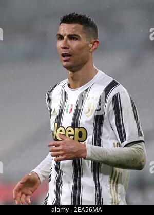 Turin, Italien. Februar 2021, 6th. Turin, Italien, Allianz Stadium, 06. Februar 2021, Cristiano Ronaldo (Juventus FC) während des FC Juventus gegen AS Roma - Italienisches Fußballspiel Serie A Credit: Claudio Benedetto/LPS/ZUMA Wire/Alamy Live News Stockfoto