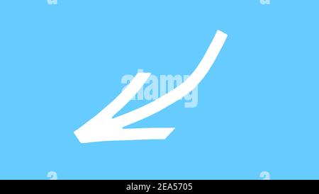 Weißer Pfeil auf hellblauem Hintergrund, Pfeilspitze, ein Schild, das geradeaus zeigt. Stockfoto