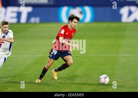 Pamplona, Spanien. Februar 2021, 7th. Manu Sanchez (Osasuna) Fußball: Spanisches Spiel 'La Liga Santander' zwischen CA Osasuna 2-1 SD Eibar im Estadio El Sadar in Pamplona, Spanien. Quelle: Mutsu Kawamori/AFLO/Alamy Live News Stockfoto