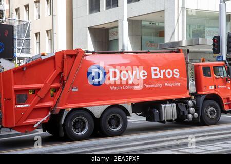 Müllabfuhr LKW im Stadtzentrum von Sydney sammeln Abfall und Abfall von Hotels, Sydney, Australien Stockfoto