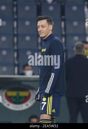 Fenerbahce Mesut Ozil, während Fenerbahce - Galatasaray Turkish Super League Spiel im Fenerbahce Stadion in Istanbul, Türkei, 6. November 2021. Foto von Tolga Adanali/Depo Photos/ABACAPRESS.COM. Stockfoto