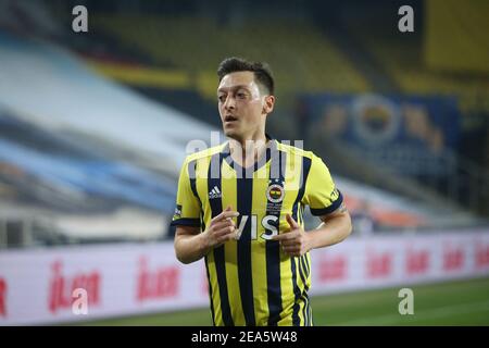 Fenerbahce Mesut Ozil, während Fenerbahce - Galatasaray Turkish Super League Spiel im Fenerbahce Stadion in Istanbul, Türkei, 6. November 2021. Foto von Tolga Adanali/Depo Photos/ABACAPRESS.COM. Stockfoto