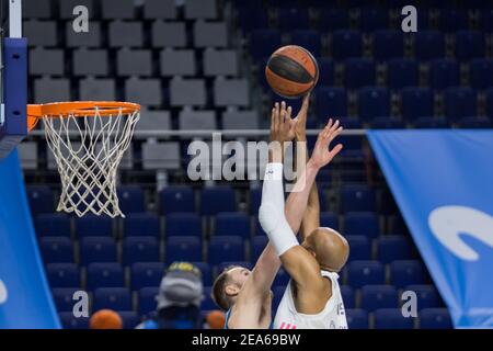 Alex Tyus während Real Madrid Sieg über Movistar Estudiantes 65 - 79 in Liga Endesa regulären Saison Spiel (Tag 23) gefeiert in Madrid (Spanien) im Wizink Center. Februar 7th 2021. (Foto von Juan Carlos García Mate / Pacific Press) Stockfoto