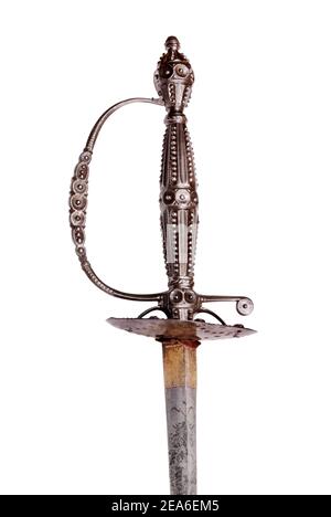 Antikes Duell Schwert von Französisch Noble zu Mann sleevless Jacke. Frankreich, 18th Jahrhundert. Pfad auf dem weißen Hintergrund. Stockfoto