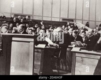 Deutsche Delegation bei der 15. Völkerbundsversammlung, Genf, Schweiz. September 1933. Von links: Friedrich Gaus, August von Keller, Minister für P. Stockfoto