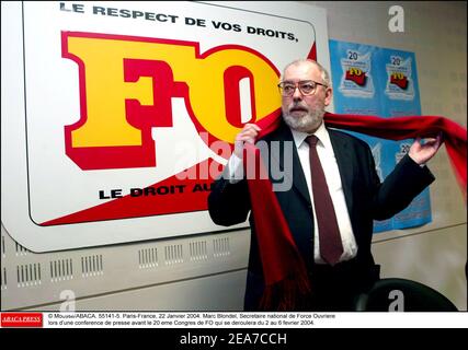 © Mousse/ABACA. 55141-5. Paris-Frankreich, 22. Januar 2004. Marc Blondl, Secretaire national de Force Ouvriere lors d'une Conference de Presse avant le 20 eme Congres de FO qui se deroulera du 2 au 6 fevrier 2004. Stockfoto