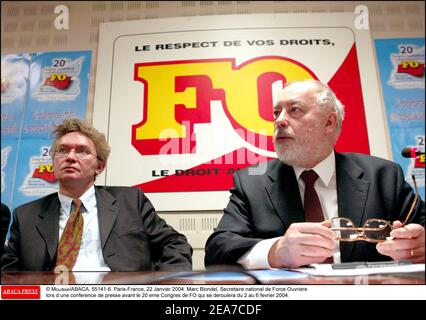 © Mousse/ABACA. 55141-6. Paris-Frankreich, 22. Januar 2004. Marc Blondl, Secretaire national de Force Ouvriere lors d une Conference de Presse avant le 20 eme Congres de FO qui se deroulera du 2 au 6 fevrier 2004. Stockfoto