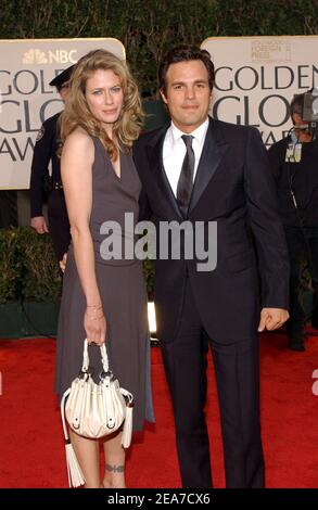 Mark Ruffalo & Wife treffen am 25. Januar 2004 bei den Golden Globe Awards 2004 im Beverly Hills Hilton in Los Angeles, CA ein. © Khayat-Hahn/ABACA (Bild: Mark Ruffalo) Stockfoto