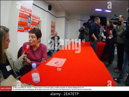 © Mousse/ABACA. 55726-1. Paris-Frankreich, 6 Februar 2004. Arlette Laguiller et Olivier Besancenot lors du lancement de la campagne de la Liste commune LO/LCR pour les rgionales en Ile-de-France a La Mutualite. Stockfoto