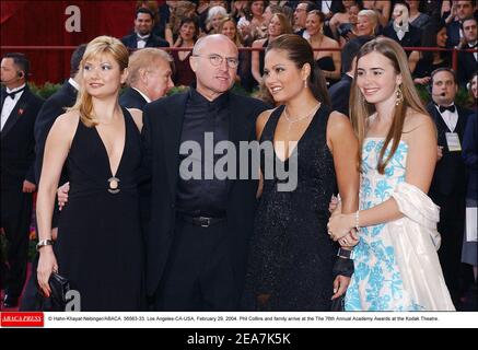 © Hahn-Khayat-Nebinger/ABACA. 56563-33. Los Angeles-CA-USA, 29. Februar 2004. Phil Collins und seine Familie kommen bei den Annual Academy Awards 76th im Kodak Theatre an. Stockfoto