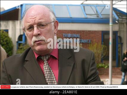 Le Juge pour enfants Jean-Pierre Rosenczveig, Präsident du Tribunal pour enfants de Bobigny en seine St. Denis le 22 avril 2004. Foto von Mousse/ABACA. Stockfoto