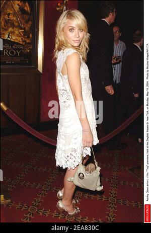 Ashley Olsen kommt zur Premiere von Troy, die am Montag, 10. Mai 2004, im Ziegfeld Theater in New York stattfand. Foto von Nicolas Khayat/ABACA. Stockfoto