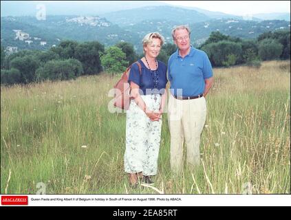 Königin Paola und König Albert II. Von Belgien im Urlaub in Südfrankreich am 1996. August. Foto von ABACA Stockfoto