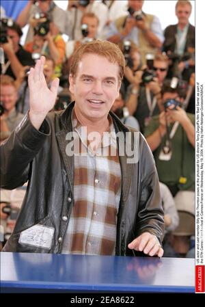 DER US-Schauspieler und Schauspieler Billy Bob Thornton posiert bei der Fotoschau für Terry Zwigoff's Film 'Bad Santa' im Rahmen der Filmfestspiele von Cannes 57th in Cannes-Frankreich am Mittwoch, den 19. Mai 2004. Foto von Hahn-Nebinger-Gorassini/ABACA. Stockfoto
