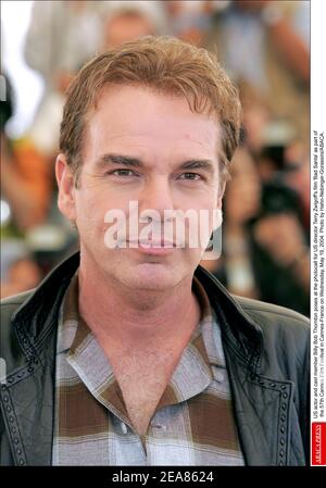 DER US-Schauspieler und Schauspieler Billy Bob Thornton posiert bei der Fotoschau für Terry Zwigoff's Film 'Bad Santa' im Rahmen der Filmfestspiele von Cannes 57th in Cannes-Frankreich am Mittwoch, den 19. Mai 2004. Foto von Hahn-Nebinger-Gorassini/ABACA. Stockfoto