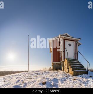 Branno im Winter ist diese Insel Teil des südlichen Goteborg Archipels Stockfoto