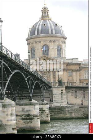 Blick auf das Institut de France, Belagerung der Academie Francaise, quai Conti in Paris-Frankreich am 10. Juni 2004. Foto von Mousse/ABACA. Stockfoto