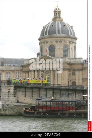 Blick auf das Institut de France, Belagerung der Academie Francaise, quai Conti in Paris-Frankreich am 10. Juni 2004. Foto von Mousse/ABACA. Stockfoto