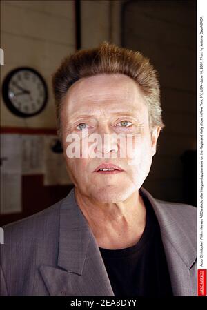 Schauspieler Christopher Walken verlässt ABC's Studio nach seinem Gastauftritt bei der Regis and Kelly Show, in New York, NY, USA - 16. Juni 2004. Foto von Antoine CAU/ABACA. Stockfoto