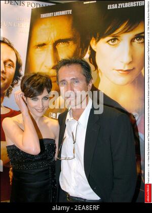 Vor der Premiere von Laurent Beneguis Film 'Qui perd gagne' am 22. Juni 2004 in Paris-Frankreich wurden die französischen Schauspieler und Schauspieler Elsa Zylberstein und Thierry Lhermitte vorgestellt. Foto von Bruno Klein/ABACA. Stockfoto