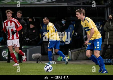 Broendby, Dänemark. Februar 2021, 7th. Sigurd Rosted (4) von Broendby WENN gesehen während der Superliga-Spiel 3F zwischen Broendby IF und Aalborg Boldspilklub auf Broendby Stadium, Broendby. (Foto Kredit: Gonzales Foto/Alamy Live News Stockfoto