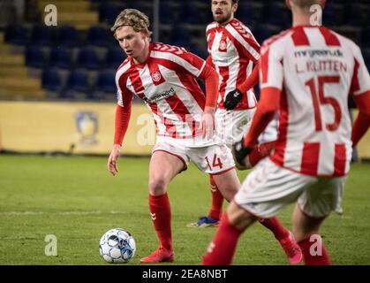 Broendby, Dänemark. Februar 2021, 7th. Malth Hoejholt (14) von Aalborg Boldspilklub gesehen während der Superliga-Spiel 3F zwischen Broendby IF und Aalborg Boldspilklub auf Broendby Stadium, Broendby. (Foto Kredit: Gonzales Foto/Alamy Live News Stockfoto